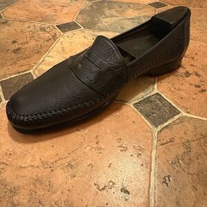 Mezlan Black Leather Loafers